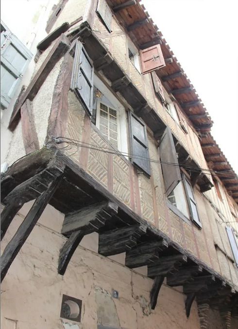 Une maison médiévale en pan de bois vous ouvre ses portes !