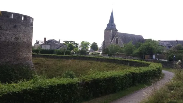 Eglise Saint-Pierre du Plessis-Macé