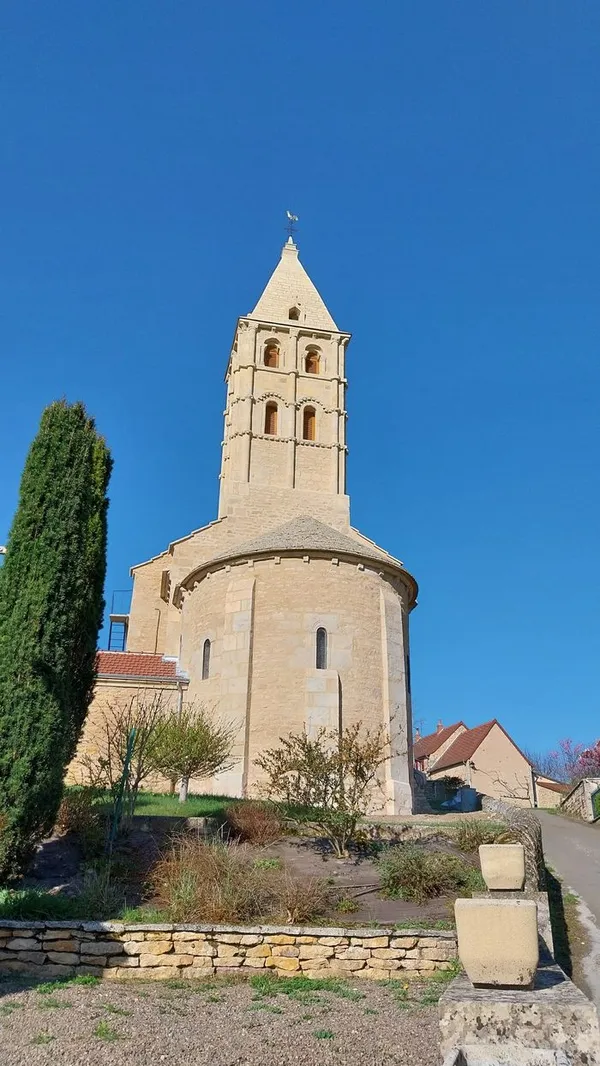 Visite de l'église romane du XII ème siècle dédiée à Saint Martin à Vareilles