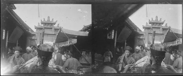 Transcontinentales : un siècle de photographies entre l'Europe et l'Asie