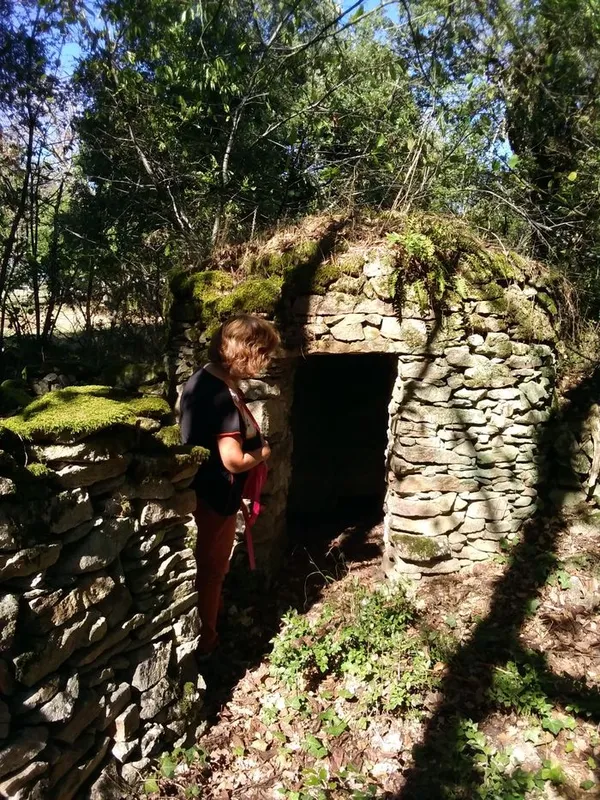Randonnée pédestre de découverte du petit patrimoine bâti autour du Villaret