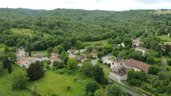 Randonnée-patrimoine de Maxou à Brouelles : églises, patrimoine vernaculaire et évocations mémorielles