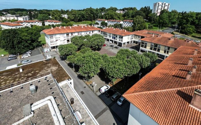Percée sur l'avenir : la place des Gascons