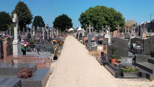 Nettoyage du cimetière