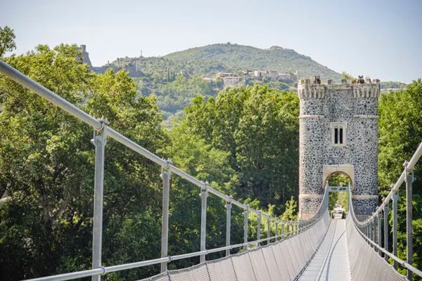 Rochemaure : visite guidée de la passerelle himalayenne