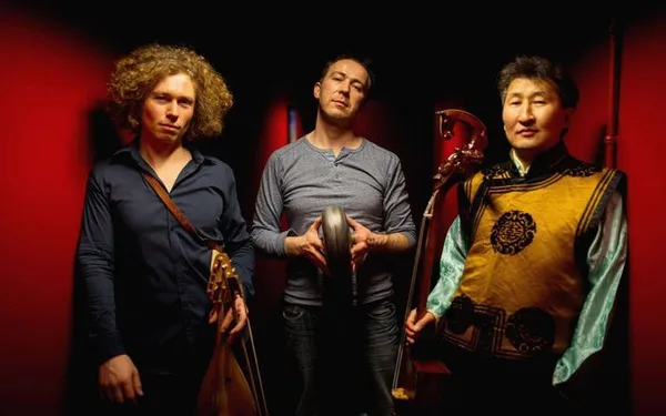 VIOLONS BARBARES