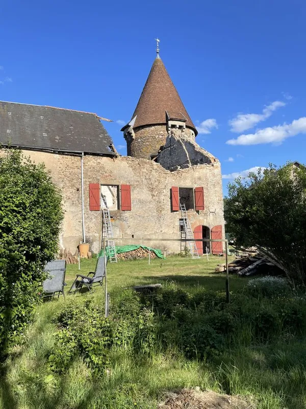 Visite guidée du vieux château de Chissey-en-Morvan