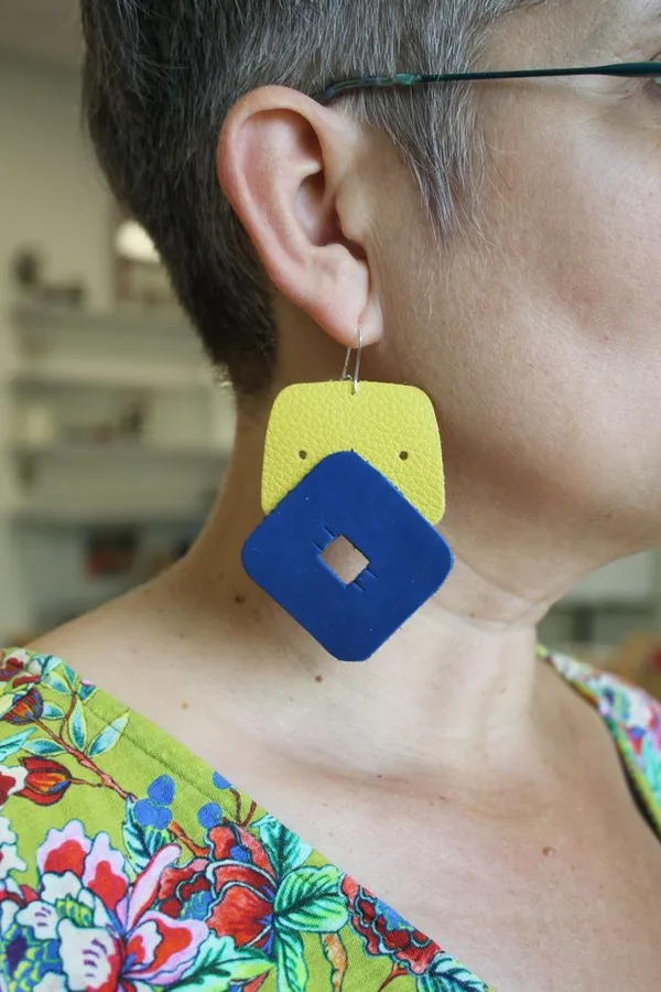 Atelier fabrication de boucles d'oreilles à partir de cuir upcyclé