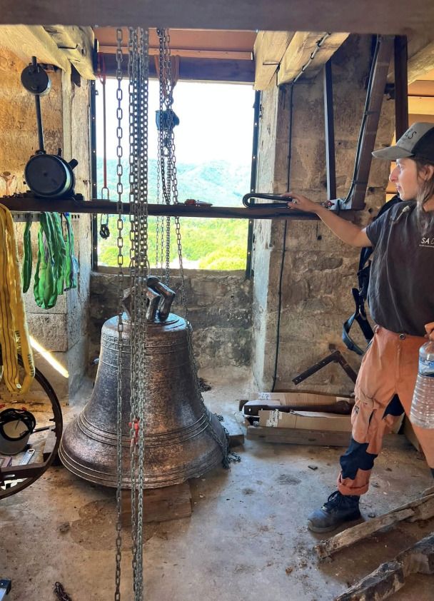 Visite des travaux de rénovation de l'église Saint Bonnet : horloge et cloches