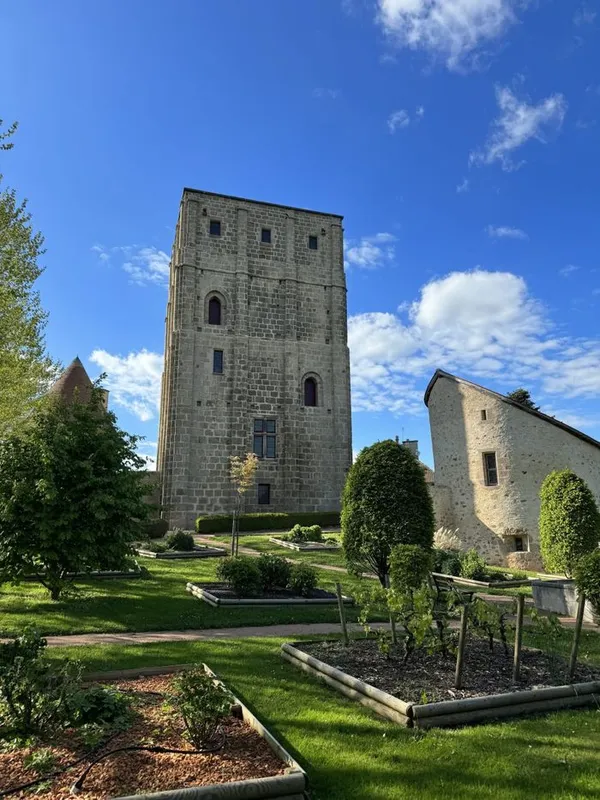 Visite guidée du donjon de la Toque