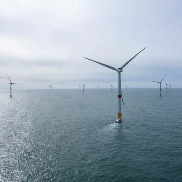Visite en bateau du parc éolien en mer de Fécamp