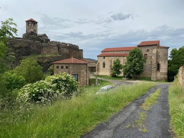 Visite du château et de sa chapelle romane