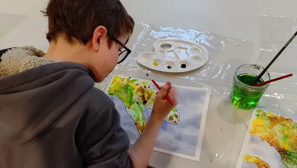 Atelier - Crée ton portrait de dino !
