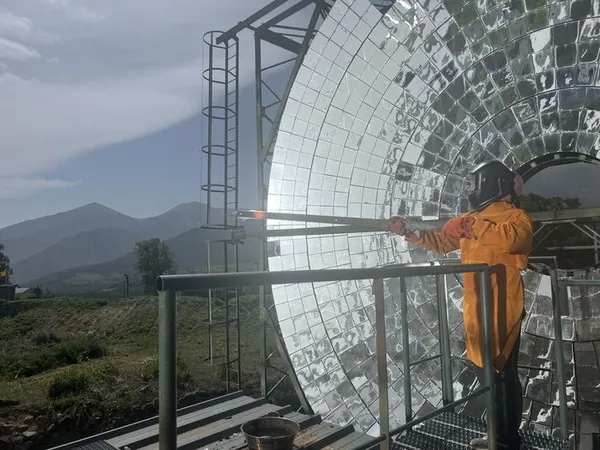 Visite guidée du four solaire de Mont-Louis