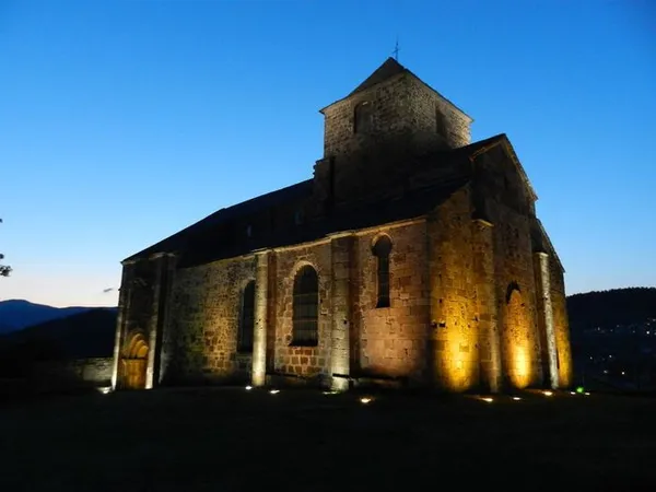 Visite libre de l'église de Bredons