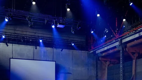 Visite guidée dans les coulisses des spectacles de la Condition Publique