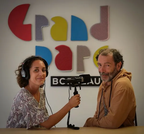 Entrez dans l’univers du podcast Un pied dans ma cité