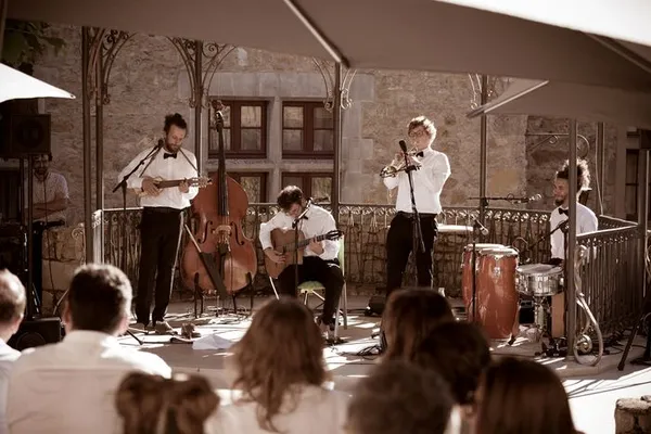 Concert de Cazelle Café - chanson swing & cumbia