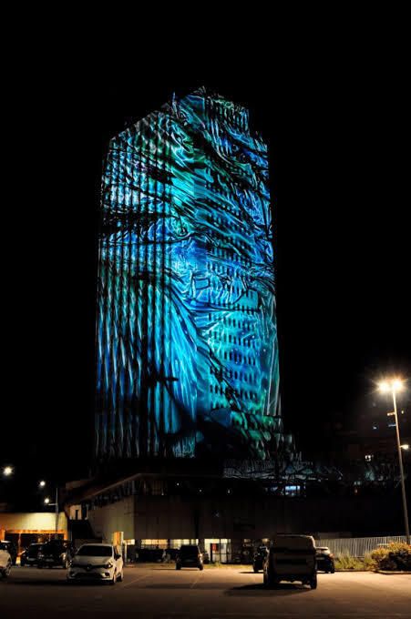 Coup de projecteur ! La tour à quatre branches se raconte en lumière