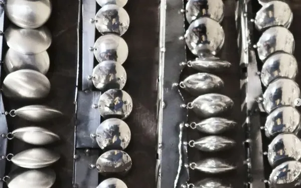 Atelier créatif en famille - Les boucles d'oreille de La Reine des Poubelles
