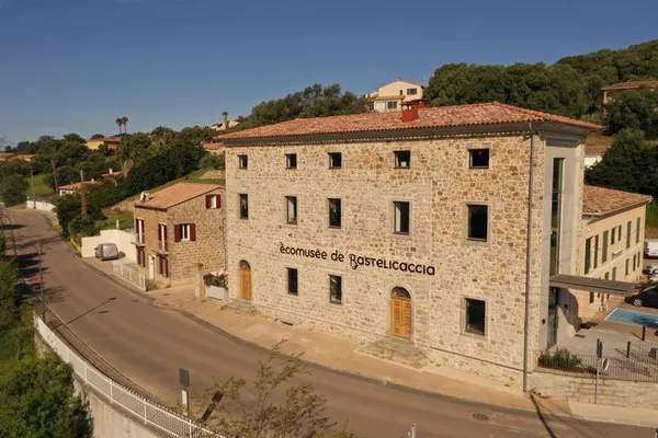 Venez découvrir l’Écomusée de Bastelicaccia !
À l’occasion des Journées Européennes du Patrimoine,
entrée gratuite pour tous !