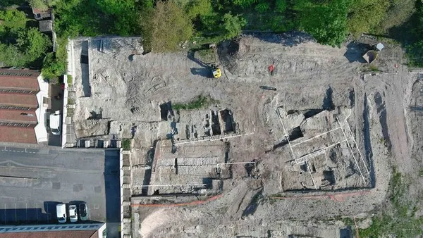 Blâmont : un quartier à l'ombre du château : premiers résultats de la fouille archéologique de l'ancien collège