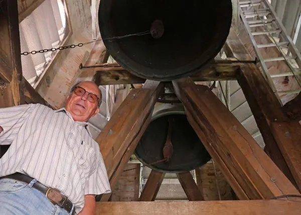 Spectacle : la tradition du sonneur de cloches