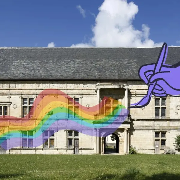 Pleins fards sur la façade