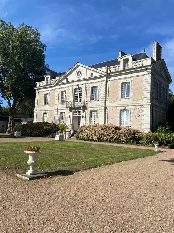 Visite guidée d'une propriété du 18ème siècle au confluent de la Loire et de la Maine