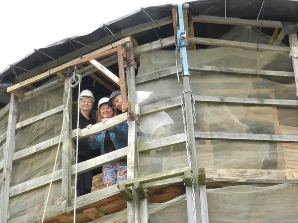 Visite : Construction du fût du Moulin à Vent
