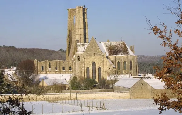 Imaginer la restauration de l'église Saint Mathurin de Larchant