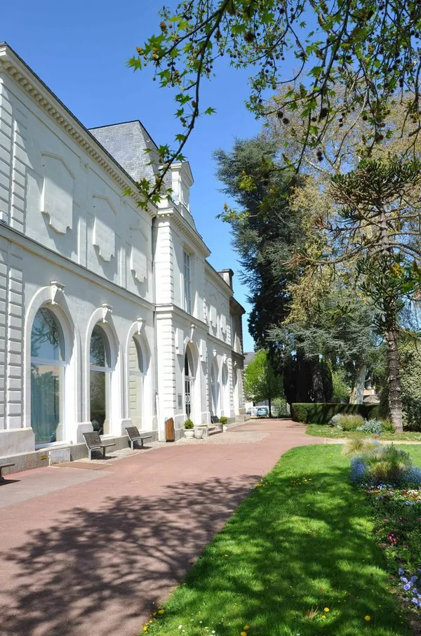 Patrimoine Numérique : L'Herbier et le Jardin Botanique de la Faculté de Santé s'exposent