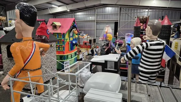 Visite guidée des hangars du Carnaval de Granville