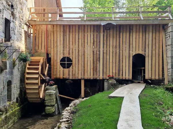 Visite du moulin, scierie et exposition d’artistes locaux