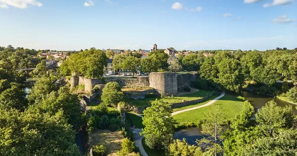 Conférence 2000 ans d’histoire à Montaigu-Vendée (Université permanente)