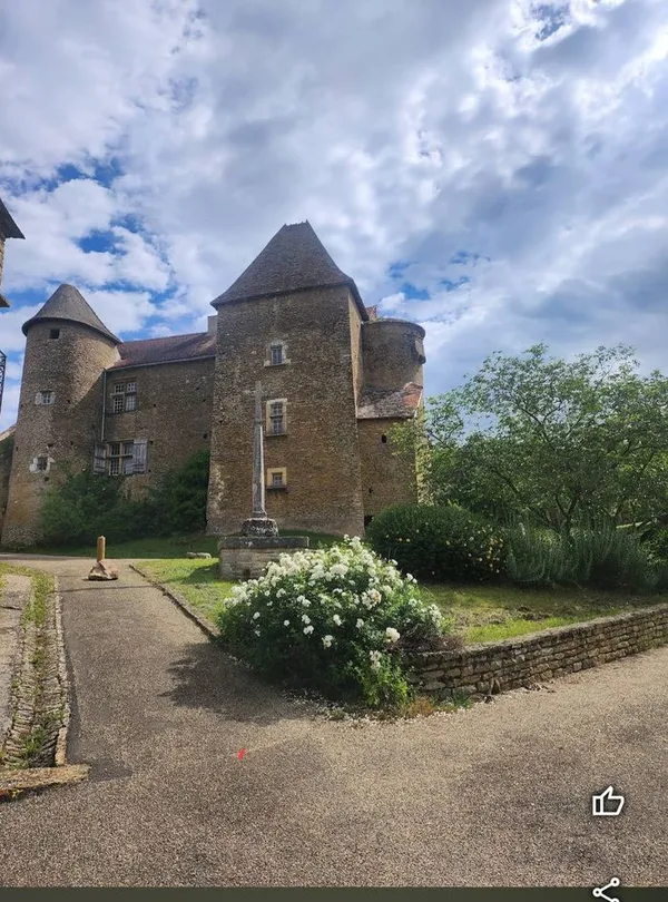 Découvrez le Château Pontus de Tyard