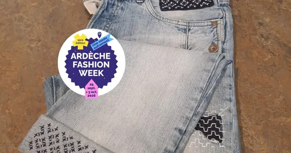 Atelier de réparation visible : broderie Sashiko
