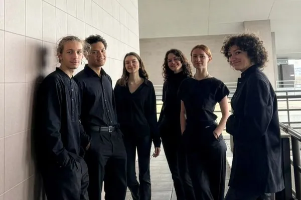 Prom’s – L’Entrevue