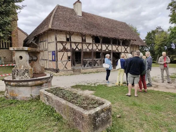 Une ferme bressane à pans de bois