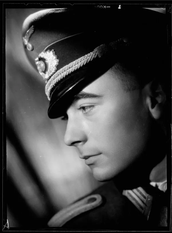 Portraits d'une époque : photos du studio Harcourt sous l'Occupation - Exposition