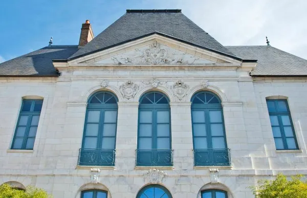 Visite libre de la médiathèque Olympe de Gouges