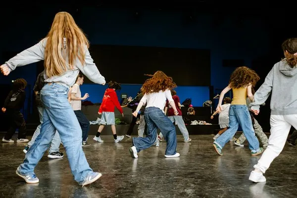 Colos ados - Hip Hop Games School
