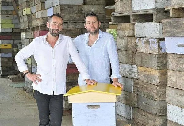 Vente des produits de la miellerie Surimeau sur le marché de Niort