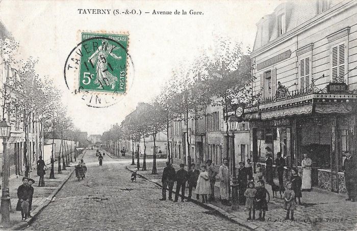 Taverny à travers les cartes postales anciennes