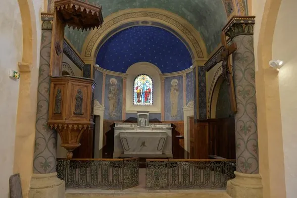 Visitez l’église romane du XIIe siècle et ses trésors cachés !