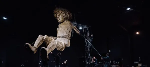 SOUIMANGA, CELLE QUI DANSE   ///   CHANGEMENT DE LIEU