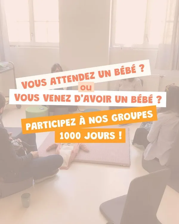 Groupe parents-bébé jardin public