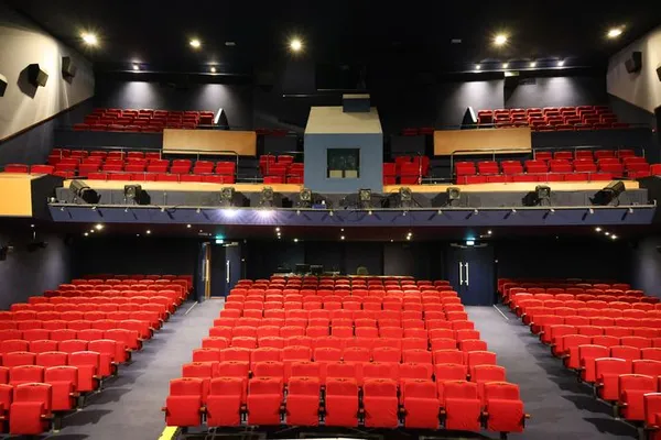 Visite guidée des coulisses du théâtre
