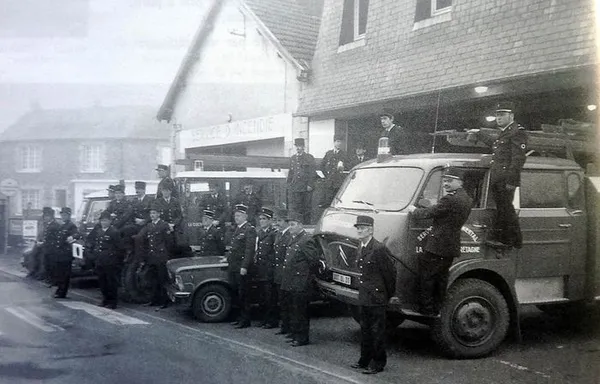 Les Parlottes : Mémoire de La Guerche avec les anciens pompiers (JEP)