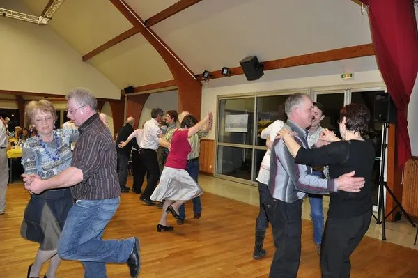Grand bal folk à Livarot
